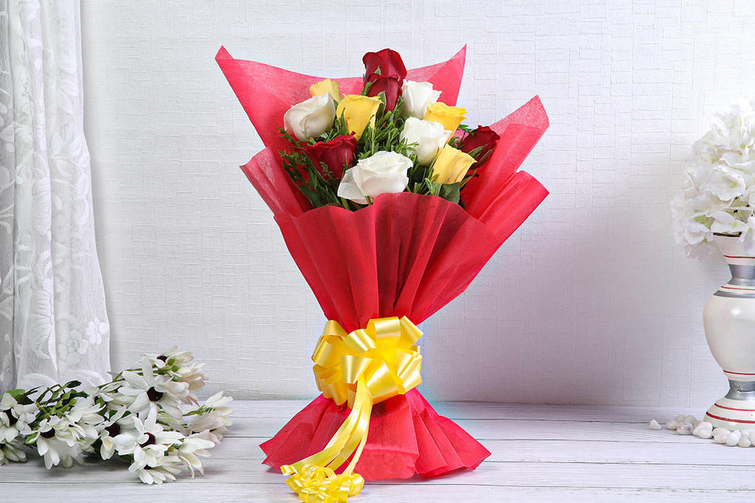 10 Mixed Roses Bunch: Buy Online