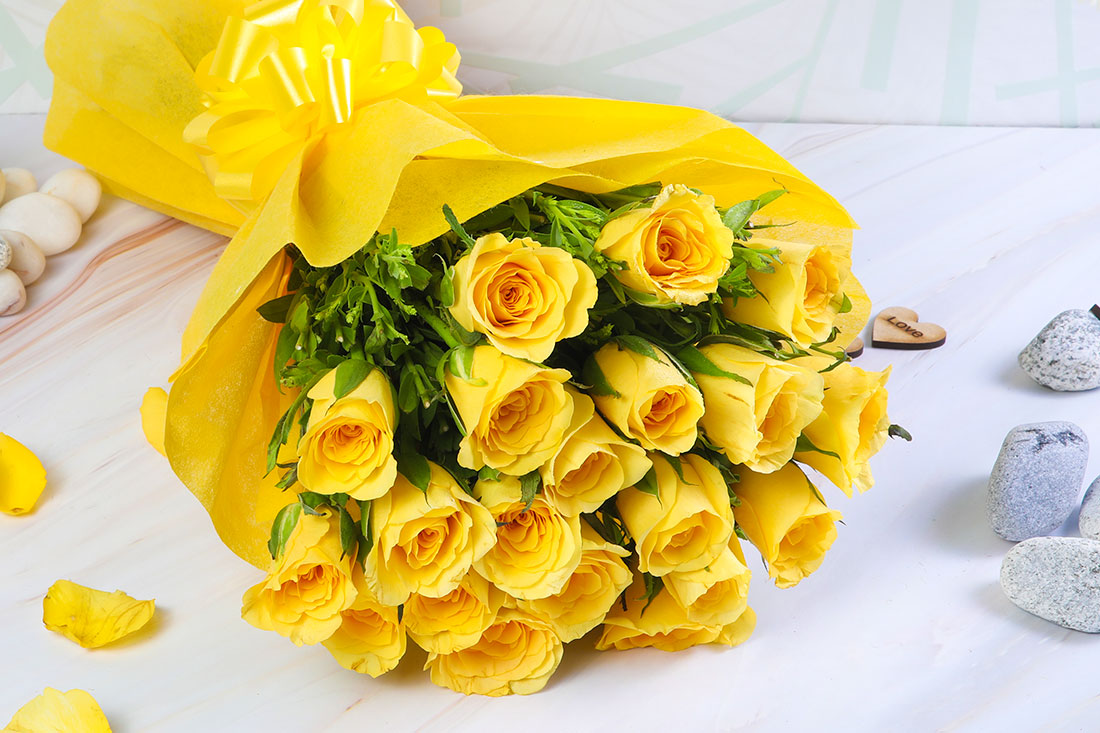 Bunch of 20 Yellow Roses Order Now