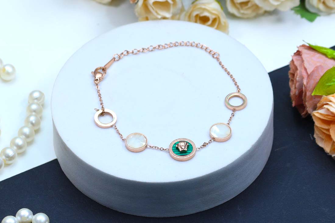 Charm Golden Round Bracelet