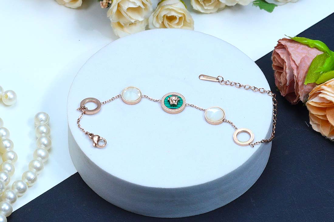 Charm Golden Round Bracelet