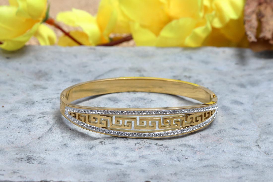 Classy Gold Plated  Bracelet