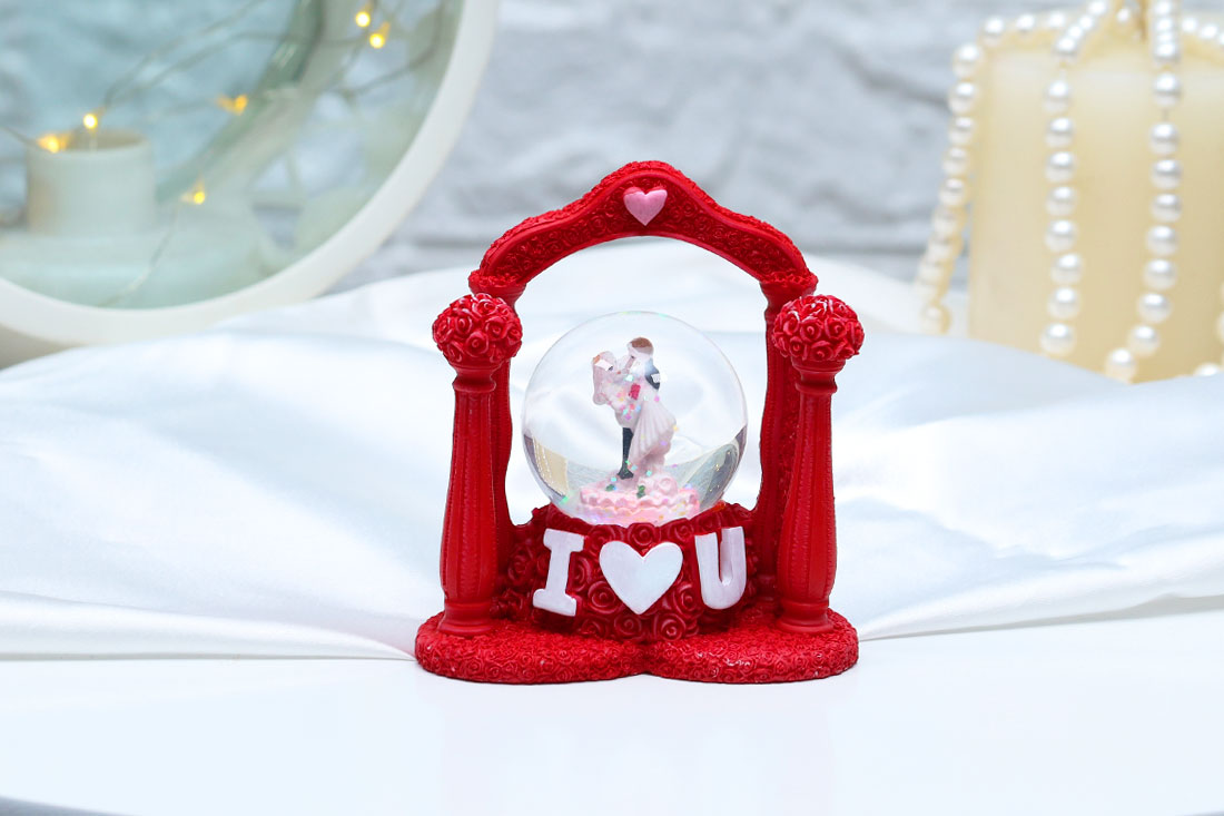 Elegant Happy Marriage Decorative Showpiece