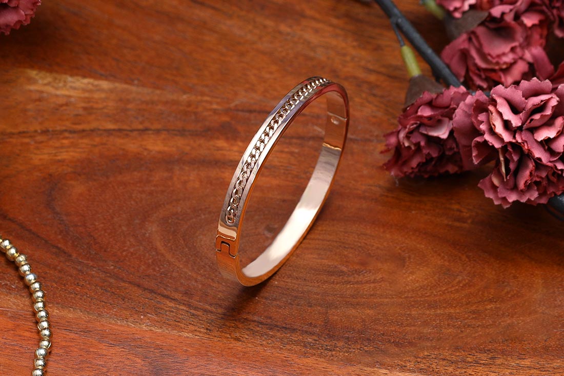 Stylish Designed Rose Gold Plated Bracelet