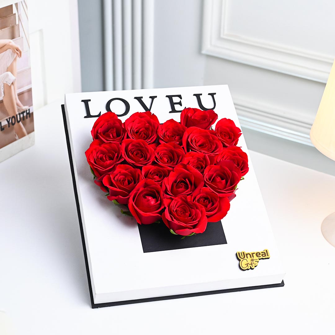 Box Of Heart In Red Roses