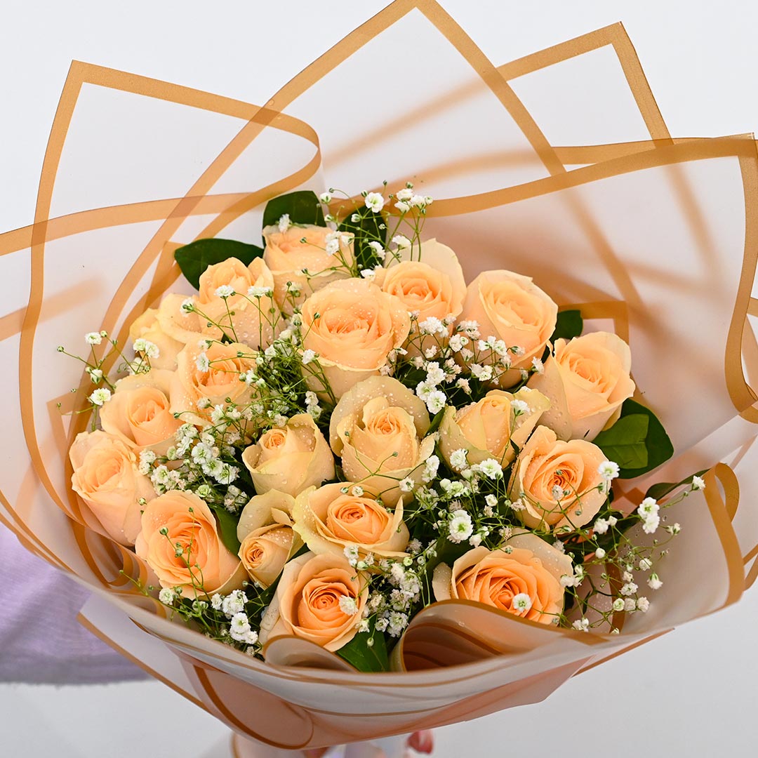 Charming Peach Roses Bouquet