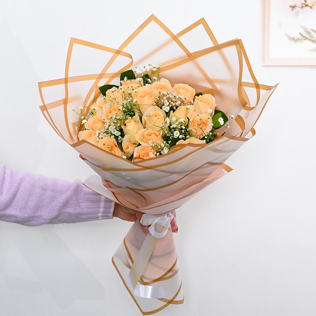 Charming Peach Roses Bouquet