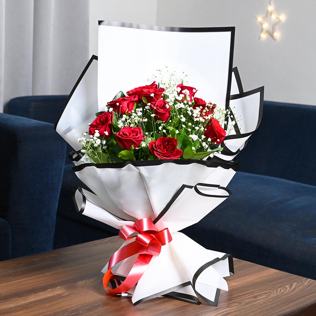 Delicate Ravishing Red Roses Bouquet