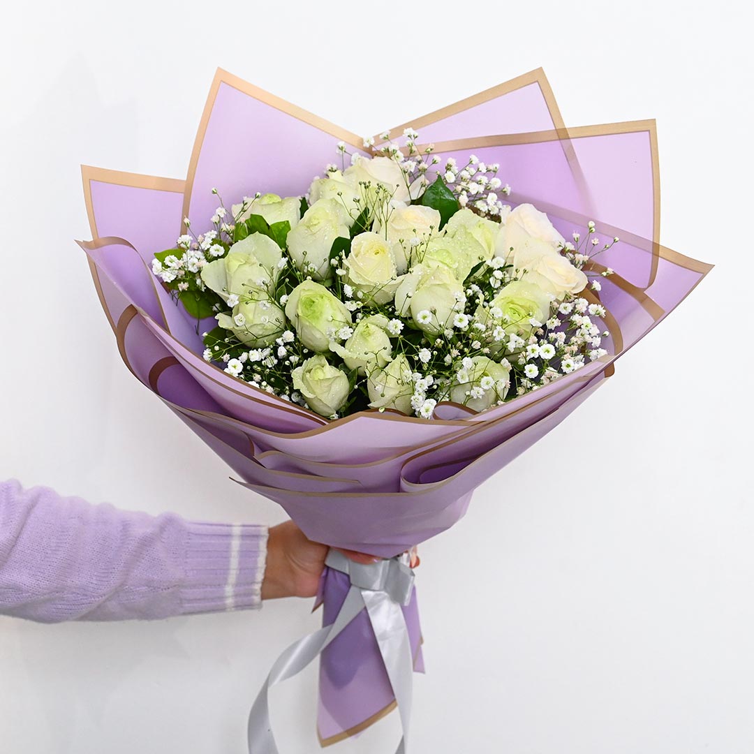 Elegant White Rose Bouquet