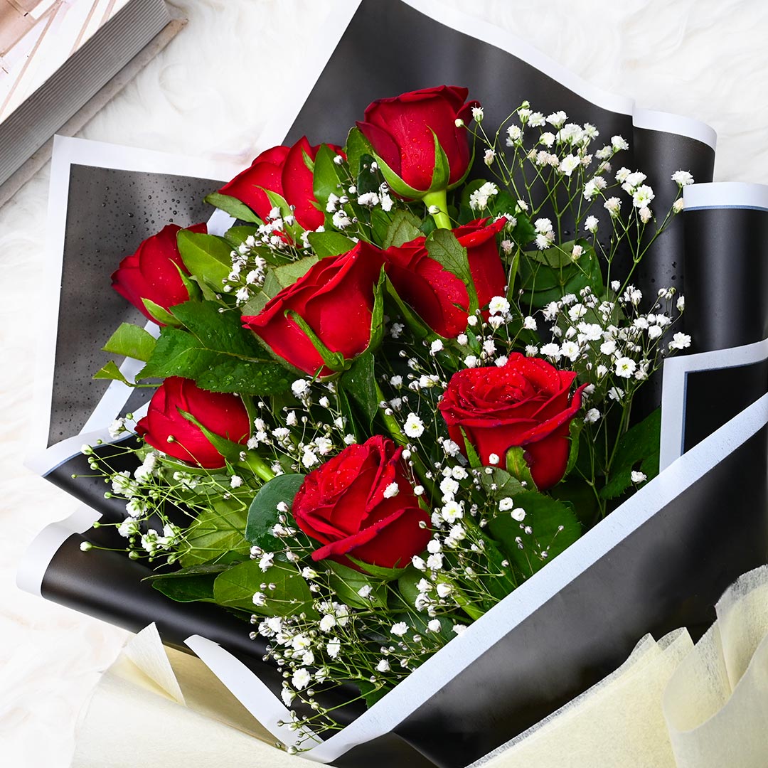 Heartfelt Red Roses Bouquet