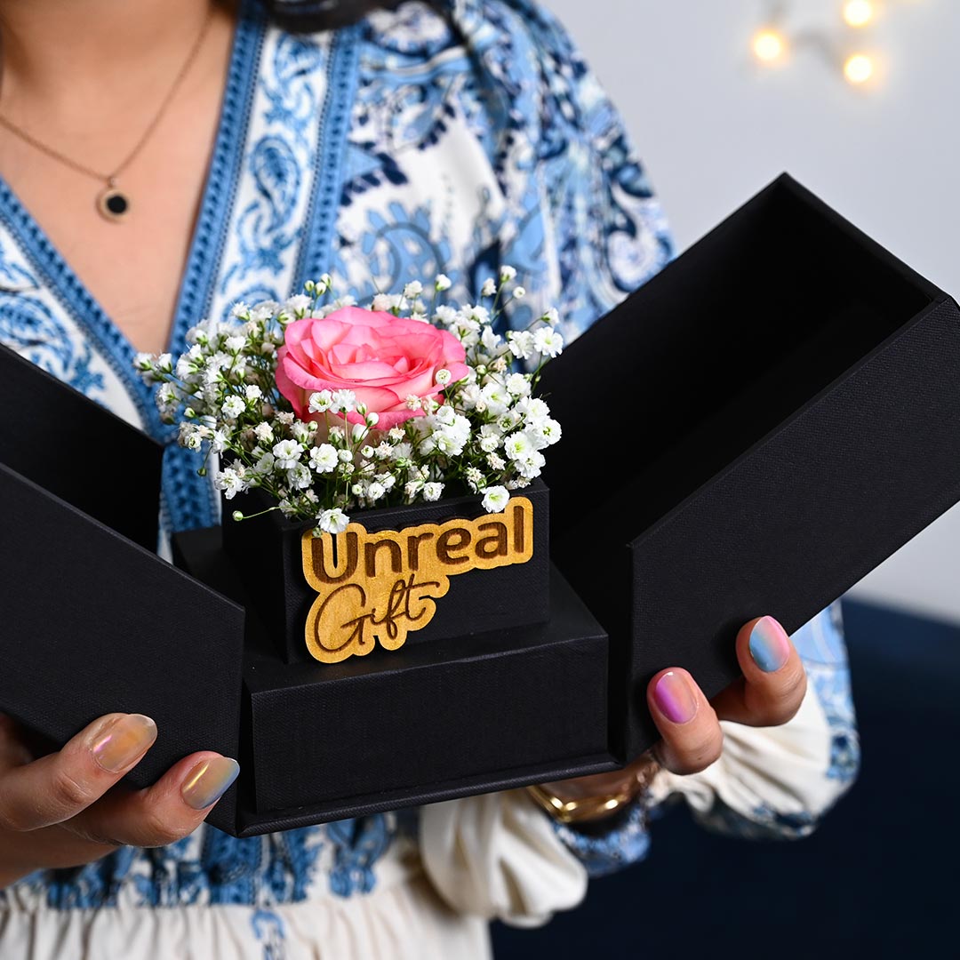 Luxurious Black Box Of Rose