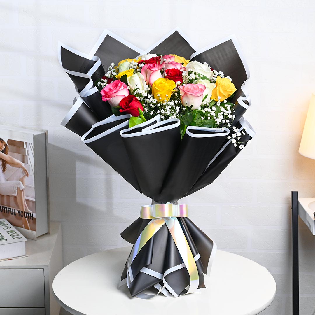 Buy Majestic Bouquet Of Mixed Roses Online