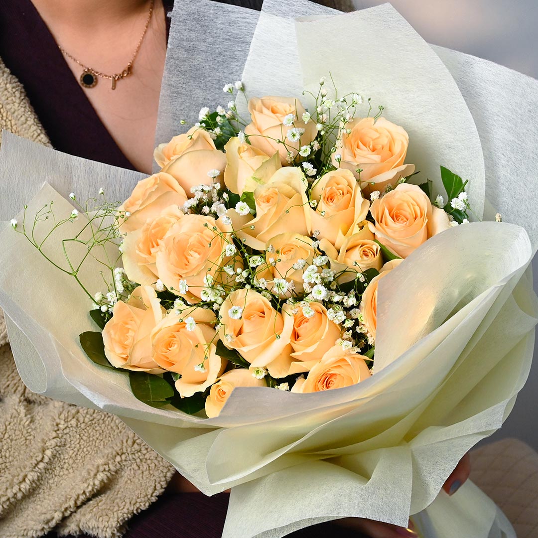 Warm Peach Colored Rose Bouquet