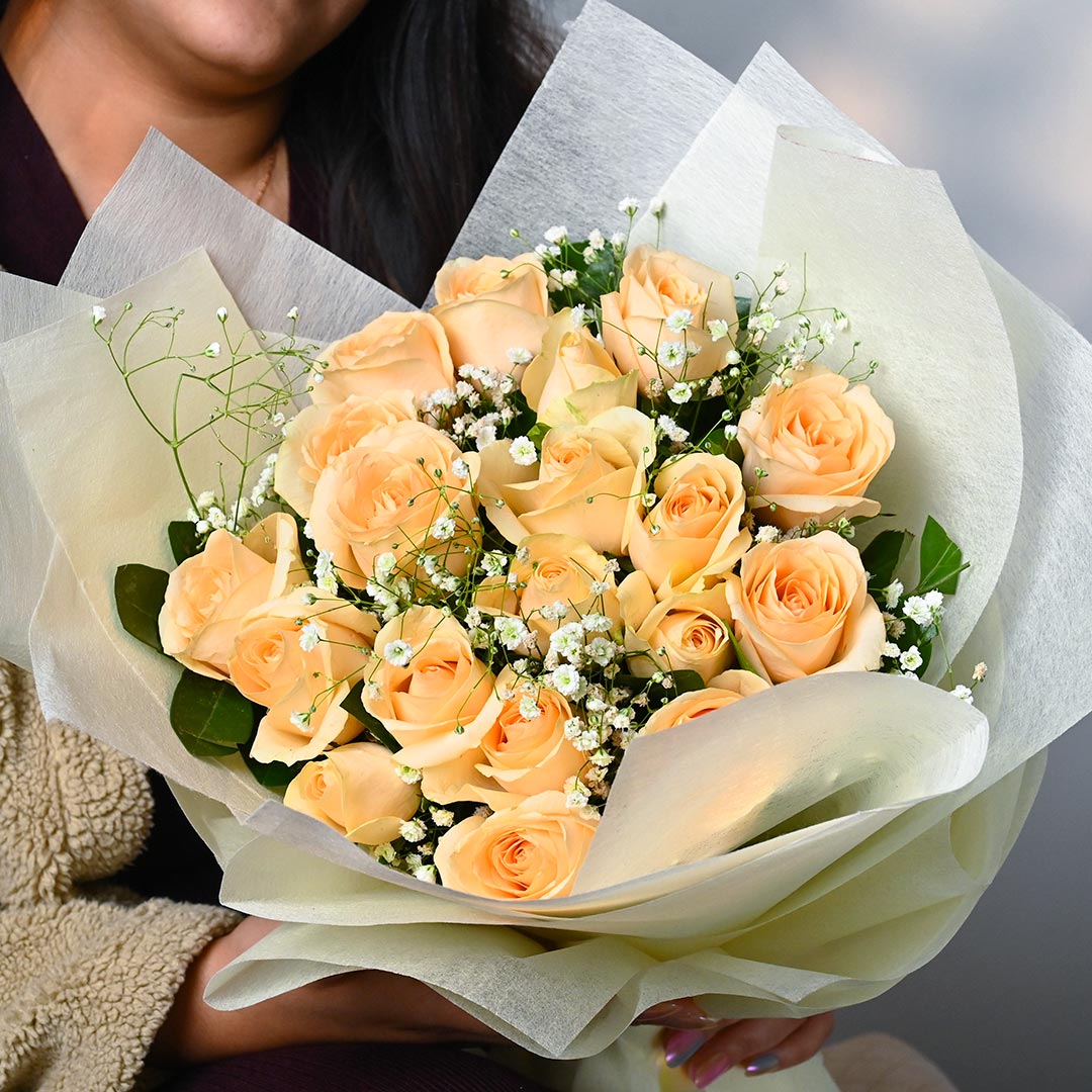 Warm Peach Colored Rose Bouquet